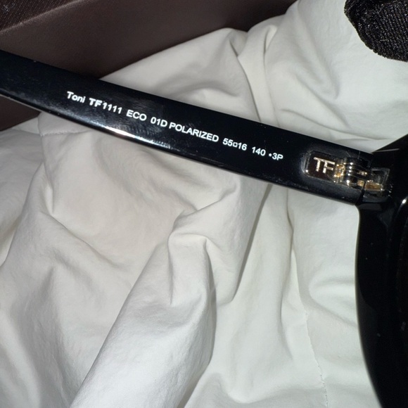 TOM FORD
Toni 55mm Polarized
Oval Sunglasses - Picture 6 of 13